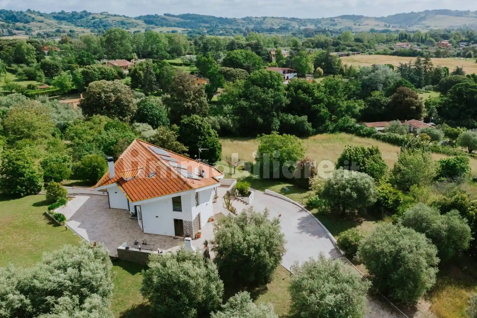 Villa in vendita a Campagnano di Roma