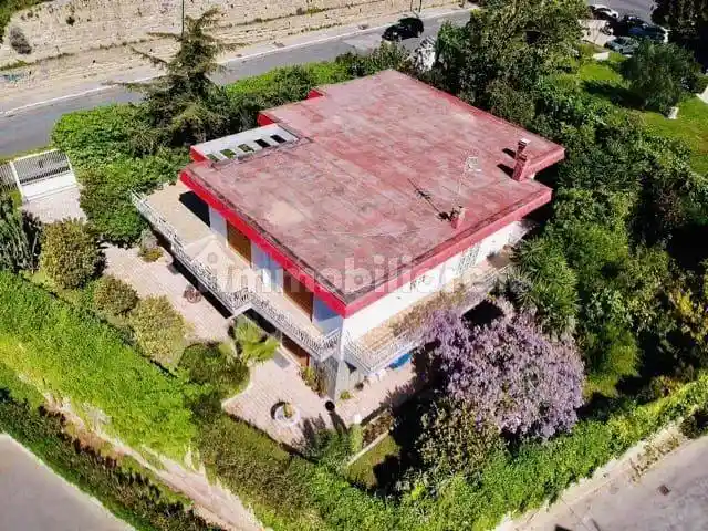 Villa in vendita a Napoli