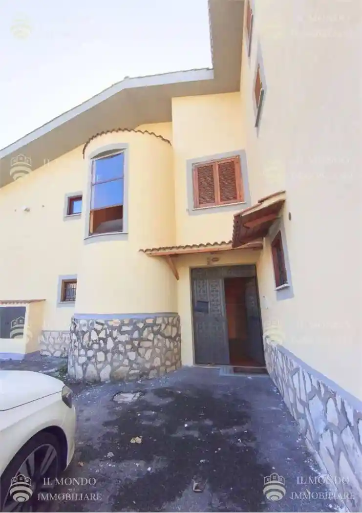 Appartamento in affitto a Palombara Sabina