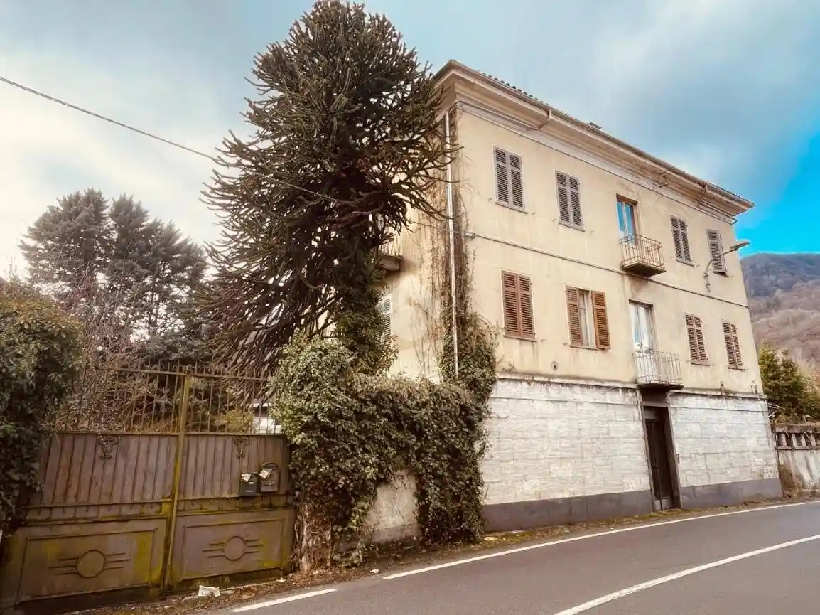 Casa indipendente in vendita a Valdilana