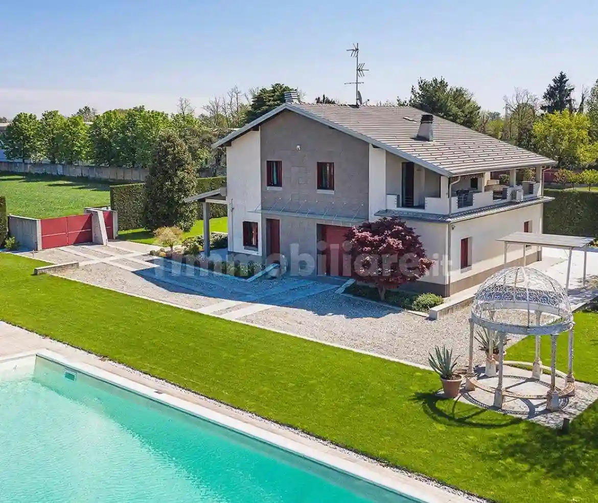 Villa - foto 2