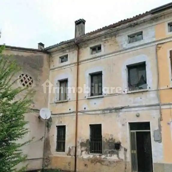 Casa indipendente in vendita a Ceresara