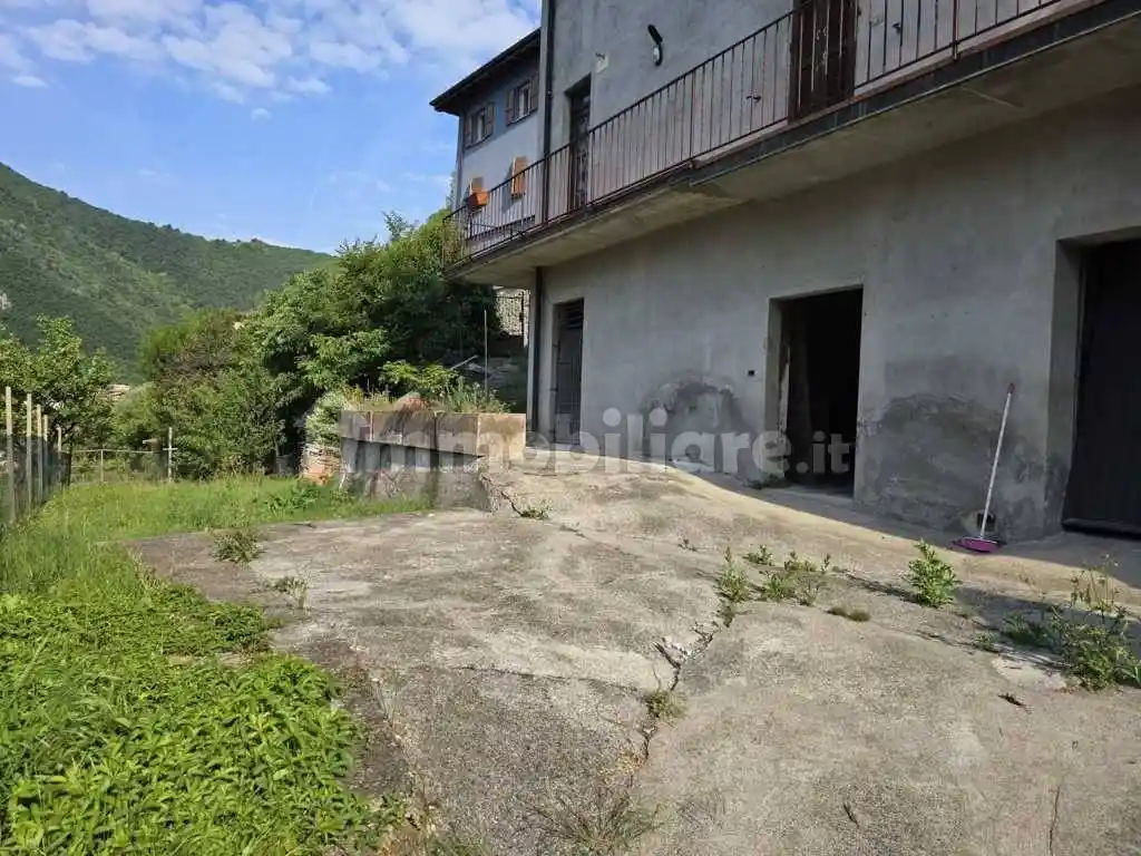Villa in vendita a Vobarno