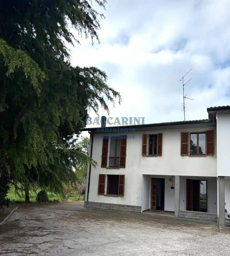 Casa indipendente in vendita a Faenza