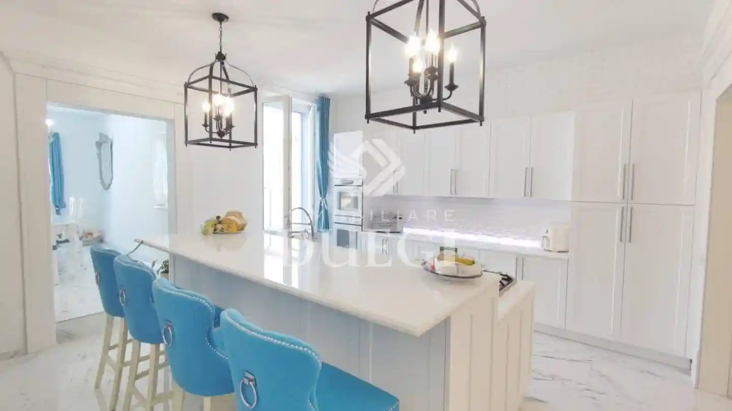 Villa in vendita a Viareggio