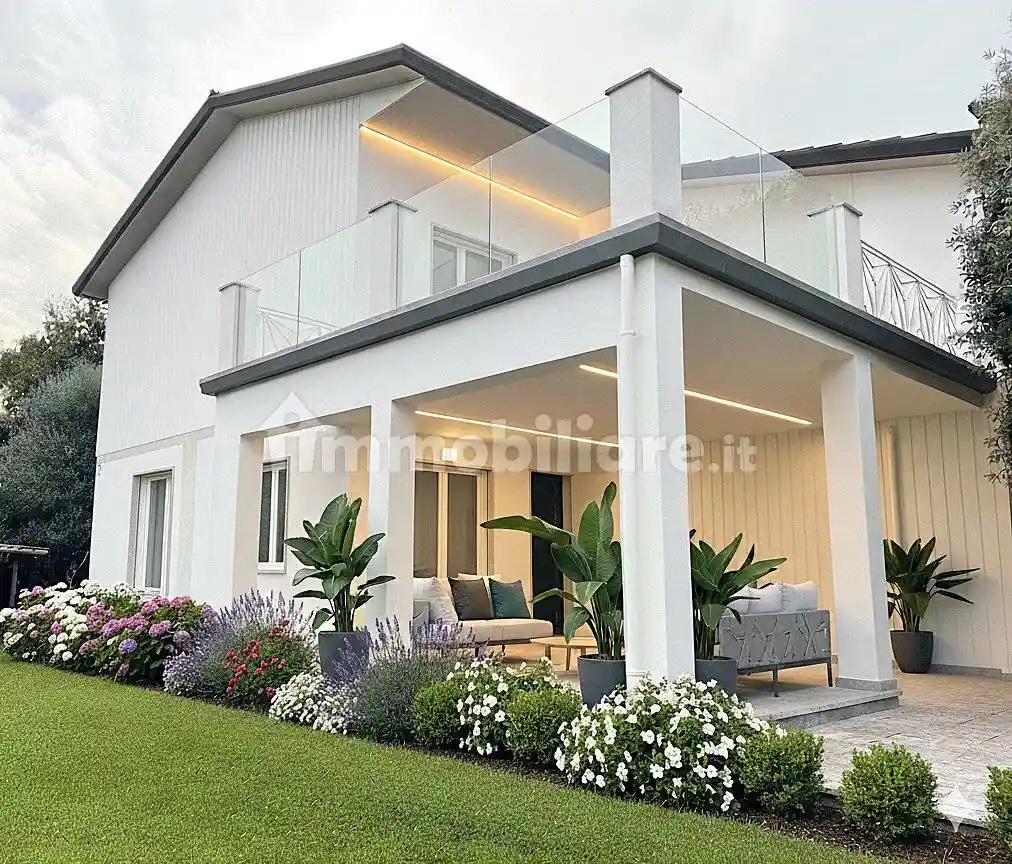 Villa in vendita a Forte dei Marmi
