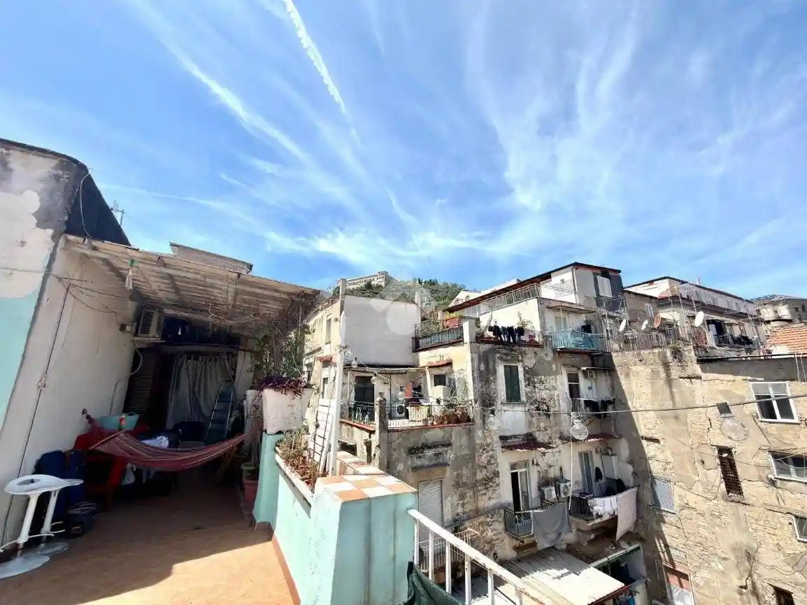Appartamento in vendita a Napoli