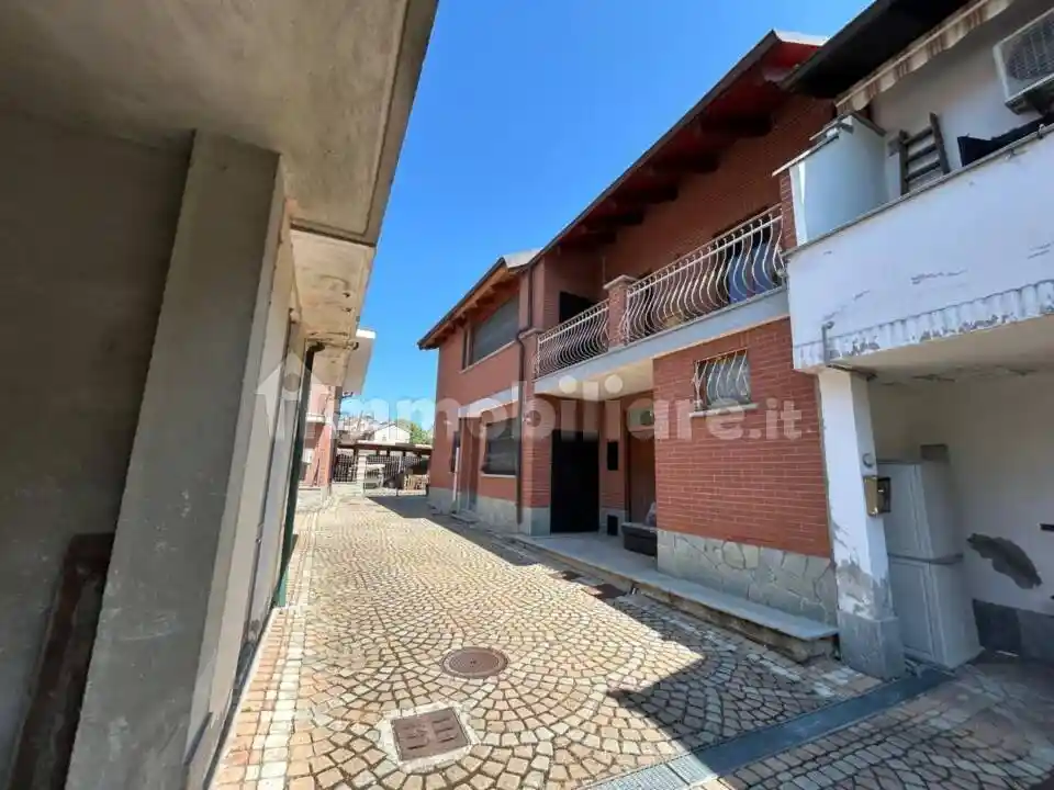 Casa indipendente in vendita a Torino