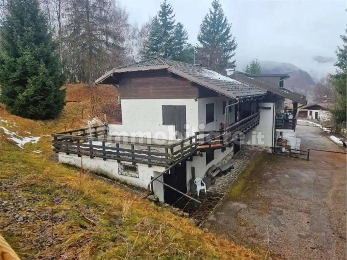 Villa in vendita a Brentonico