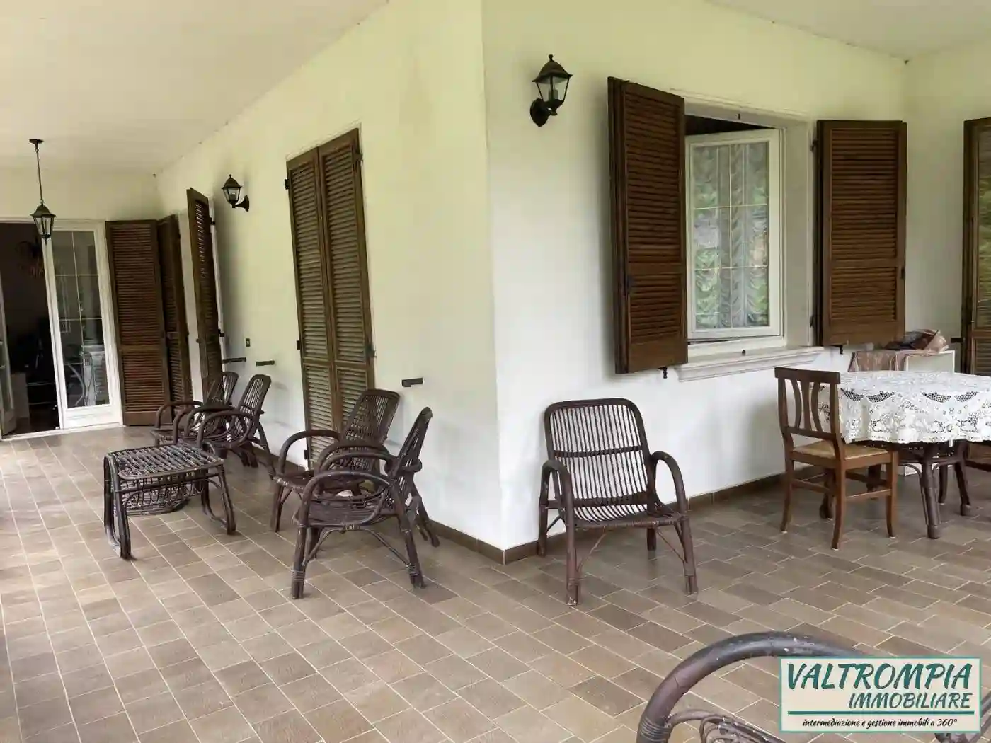 Villa - foto 2