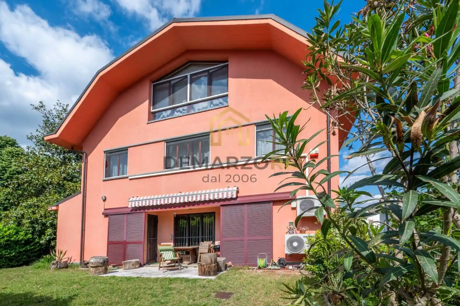 Villa in vendita a Trezzano sul Naviglio