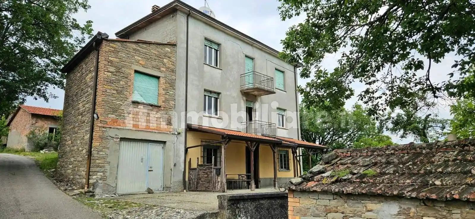 Villa in vendita a Varsi