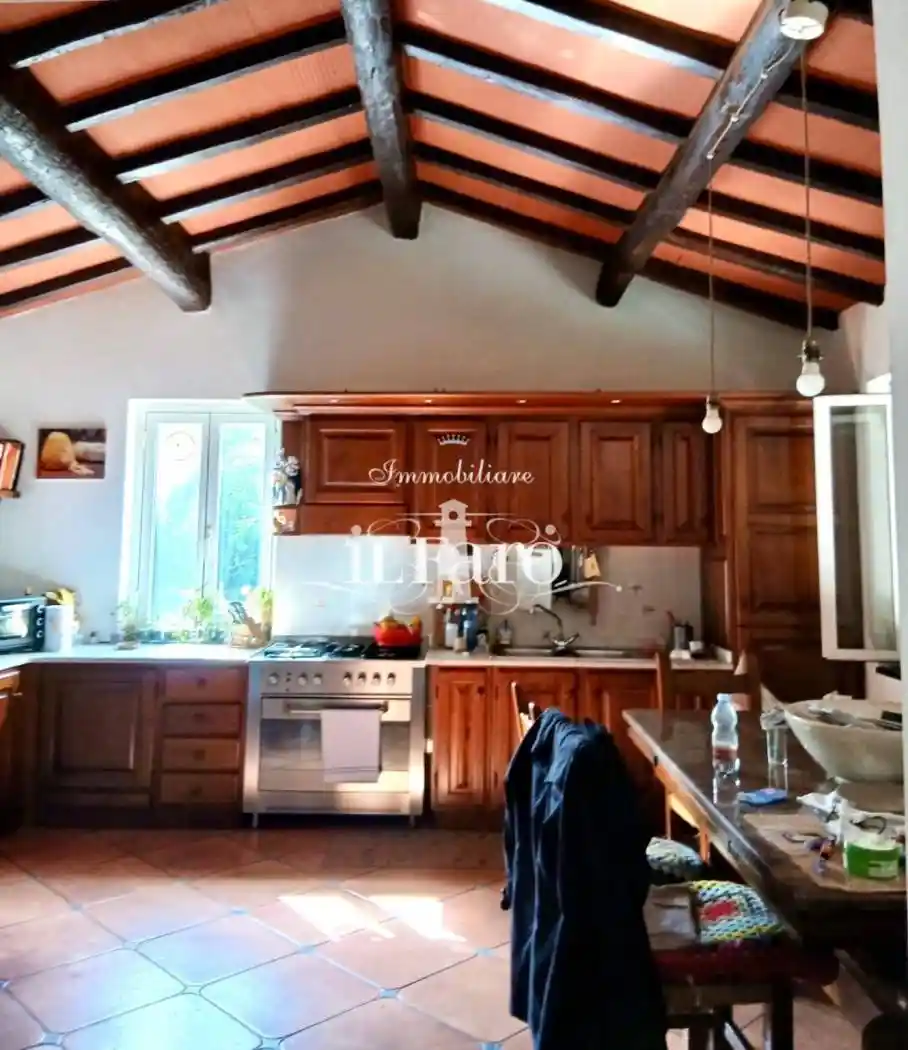 Casa indipendente in vendita a Pietrasanta