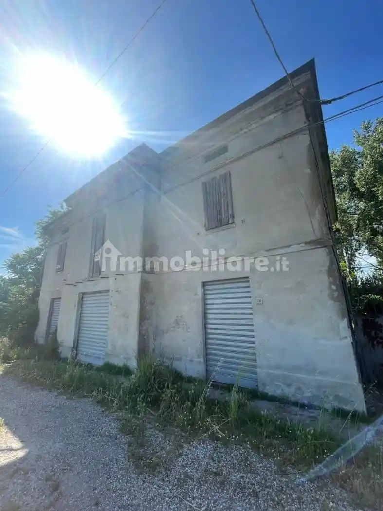 Villa in vendita a Mirandola