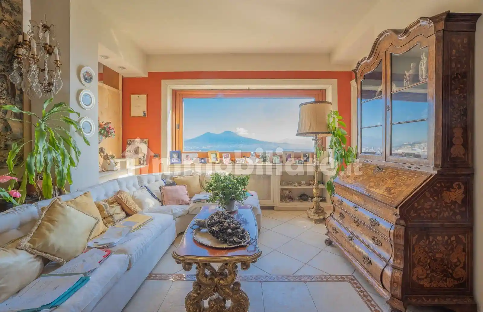 Appartamento in vendita a Napoli