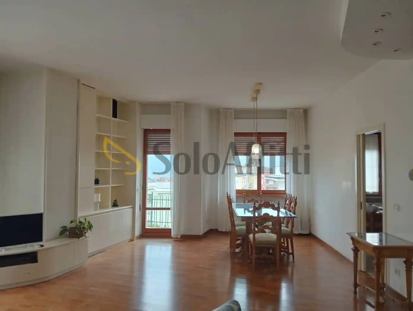 Appartamento in affitto a Falconara Marittima
