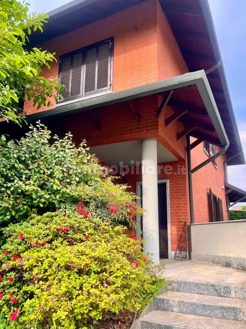 Villa in vendita a Novara
