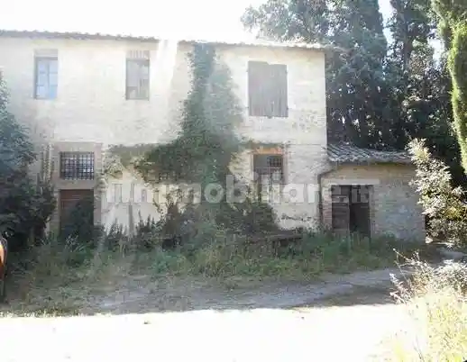 Rustico - Casale in vendita a Siena