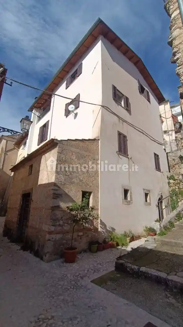 Palazzo - Edificio in vendita a Alvito