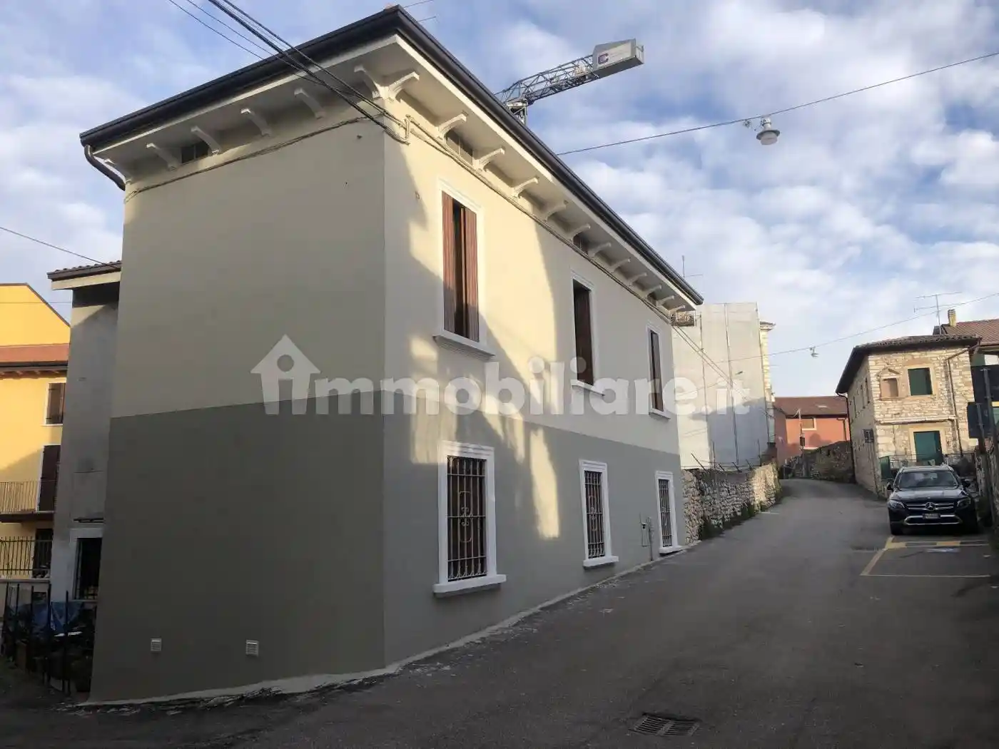 Casa indipendente in affitto a Verona