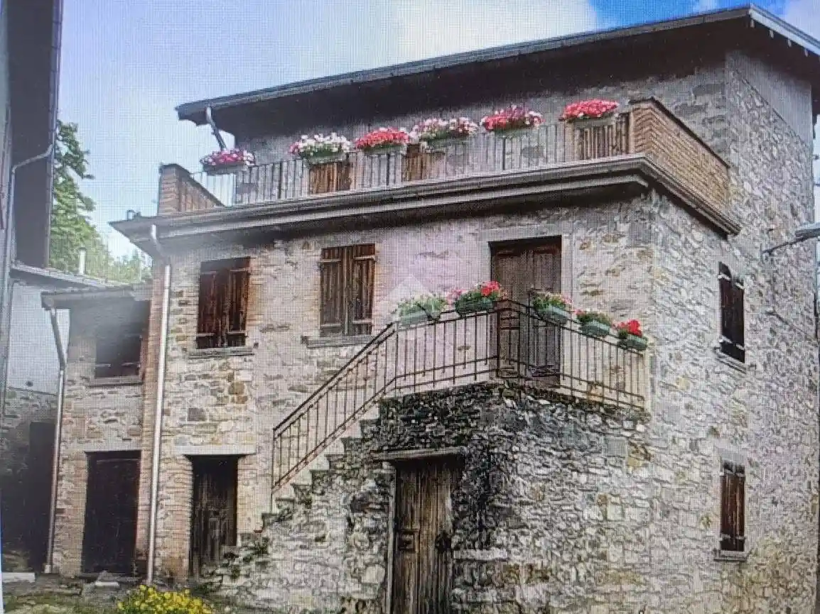 Rustico - Casale in vendita a Corniglio