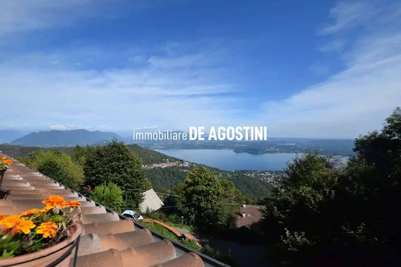 Villa in vendita a Massino Visconti