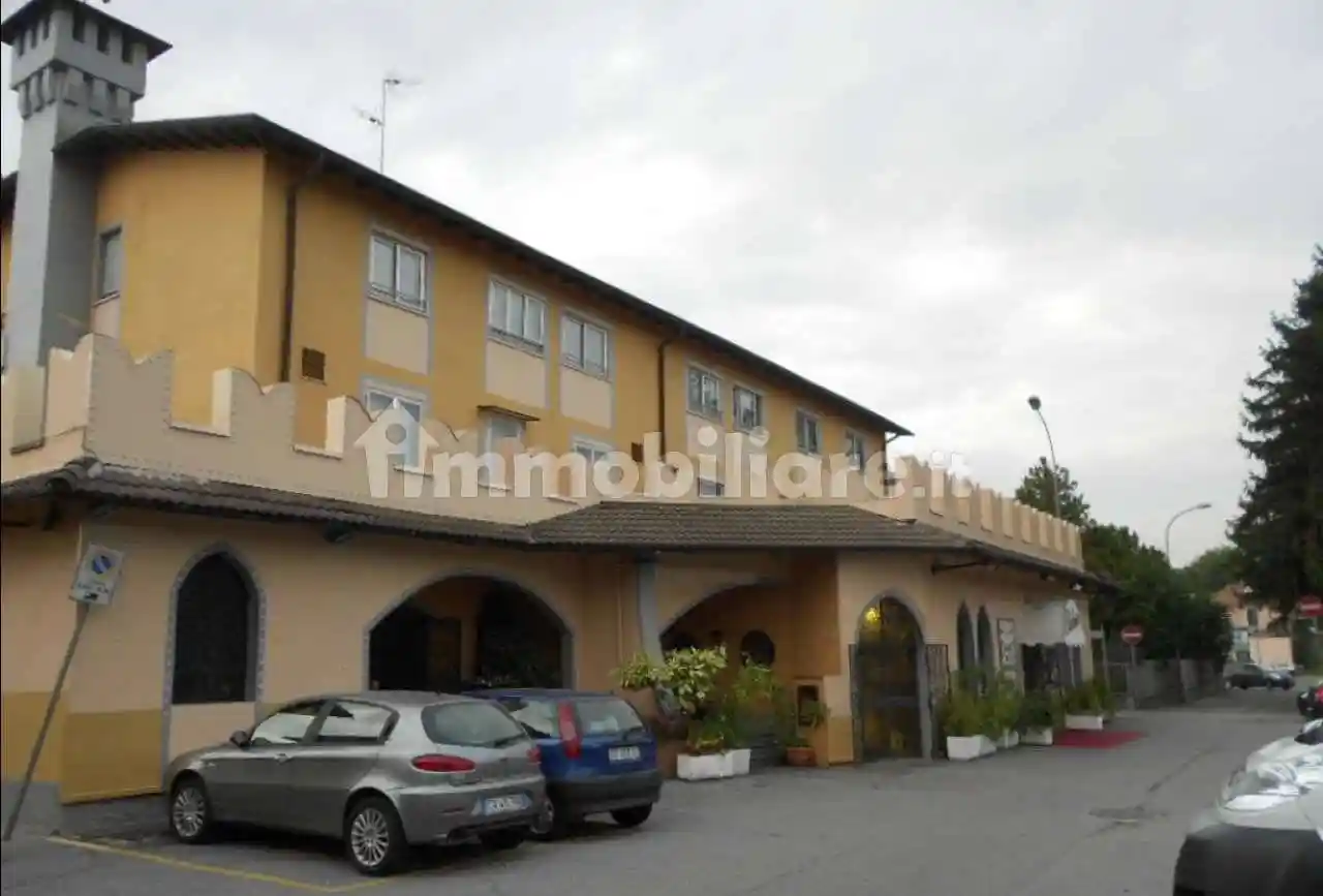 Palazzo - Edificio in vendita a Casarile