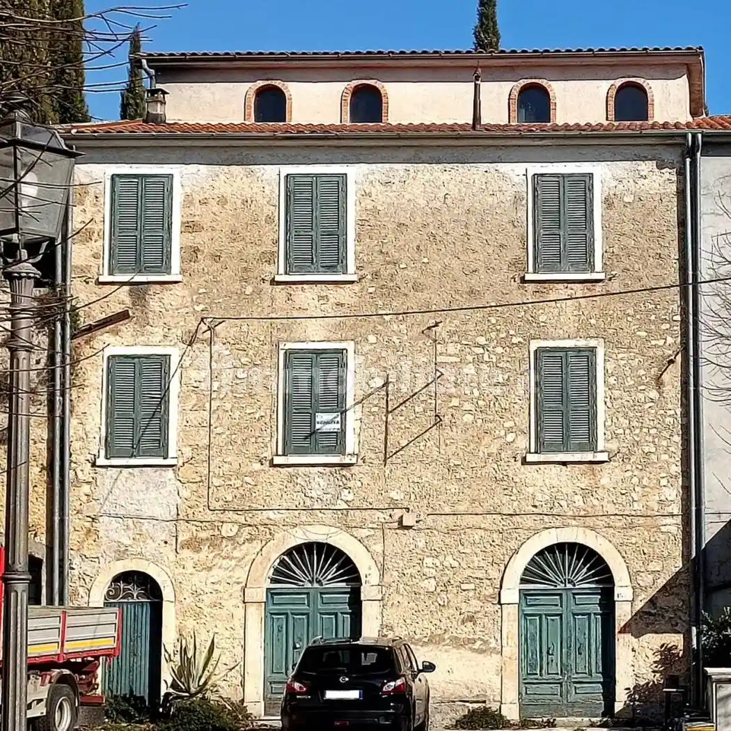 Palazzo - Edificio in vendita a Alvito