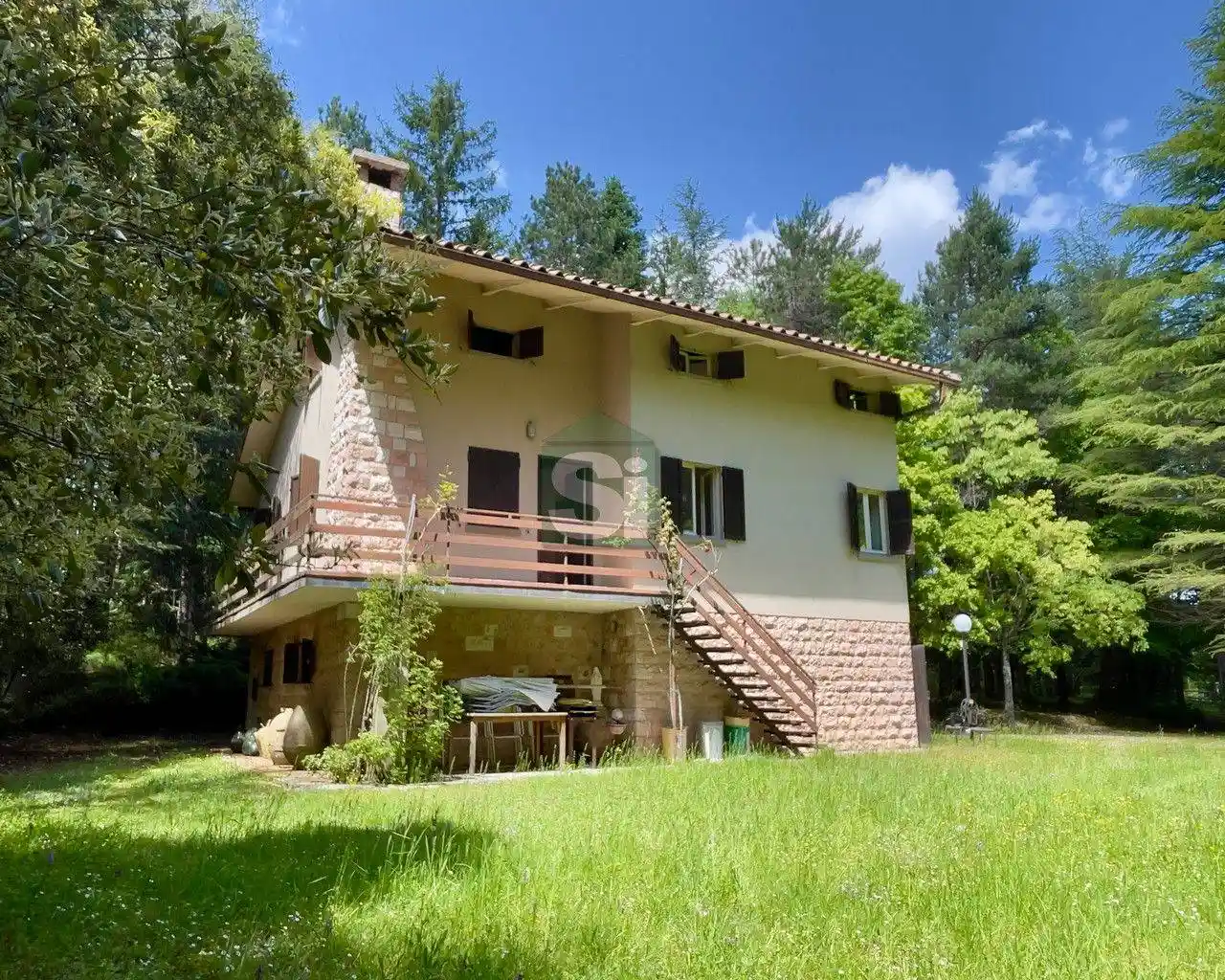 Villa in vendita a Foligno