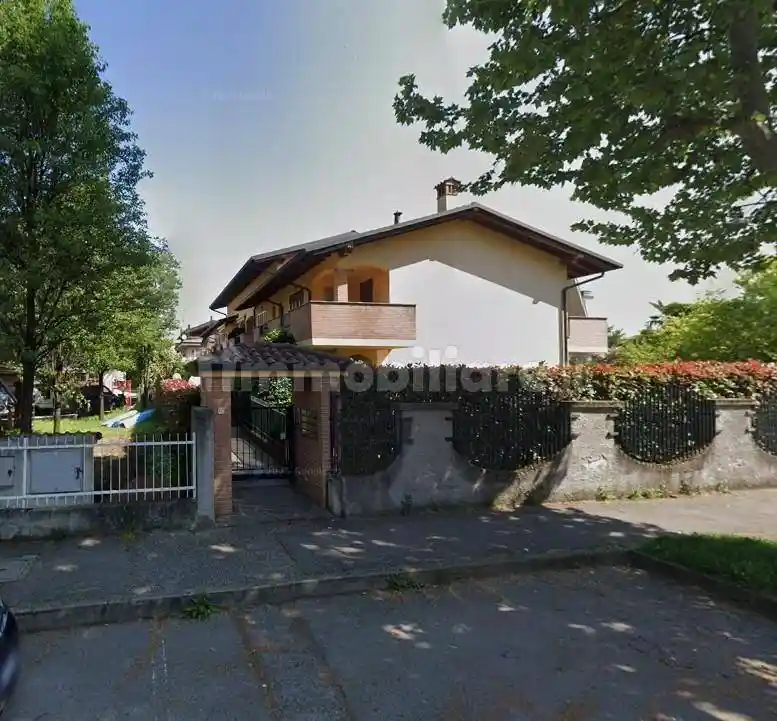 Appartamento in vendita a Vaprio d'Adda