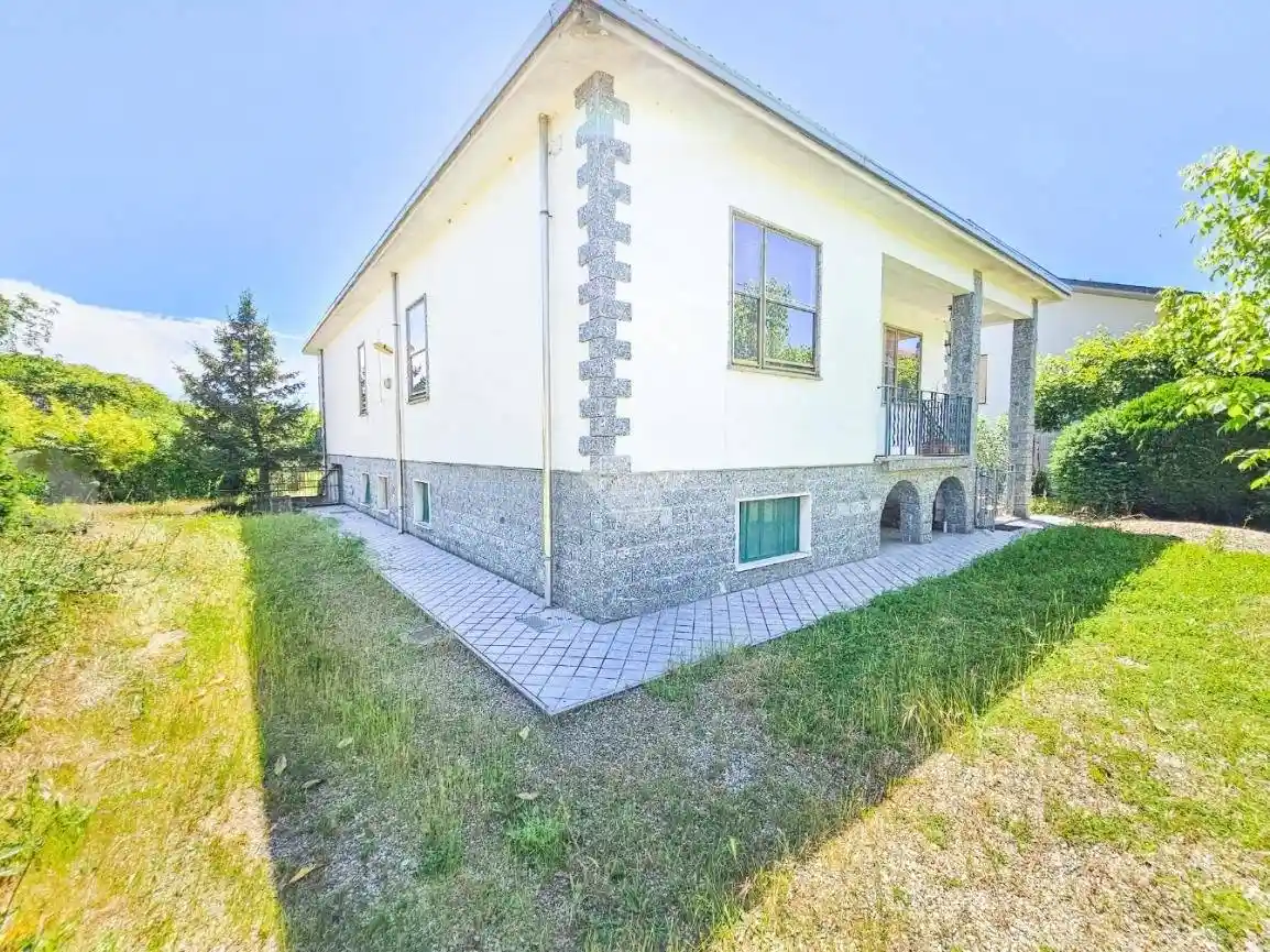 Casa indipendente in vendita a Alessandria