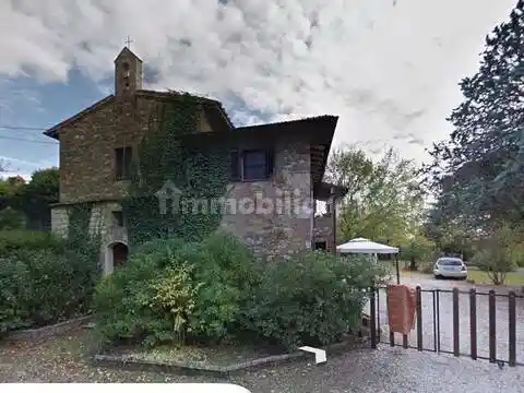 Rustico - Casale in vendita a Perugia
