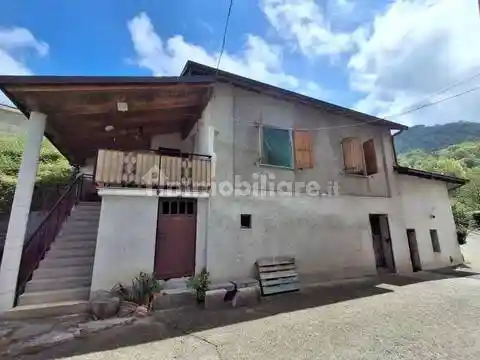 Villa in vendita a Montaldo di Mondovì