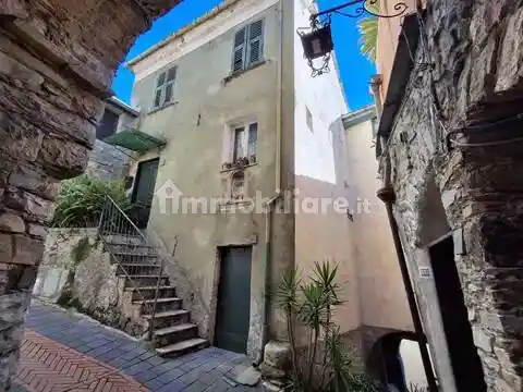 Villa in vendita a Chiusanico