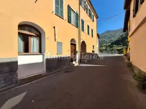 Appartamento in vendita a Borgomaro