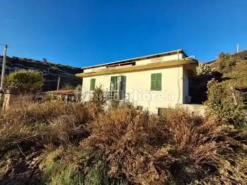 Villa in vendita a Santo Stefano al Mare