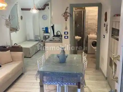 Appartamento in vendita a Cipressa