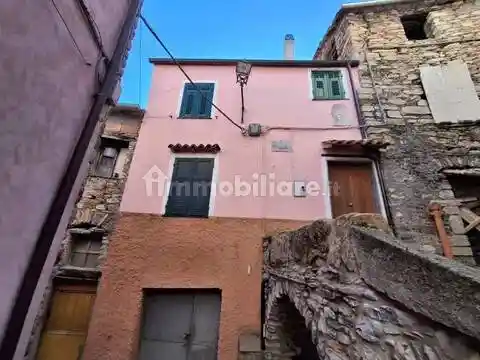 Villa in vendita a Caravonica