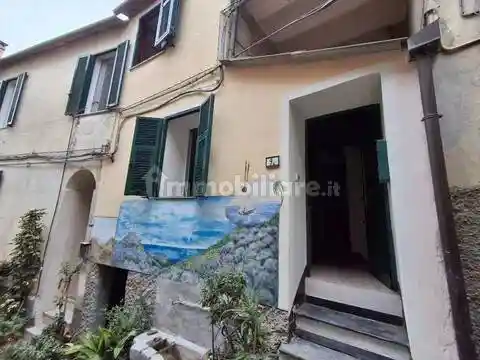 Appartamento in vendita a Pietrabruna