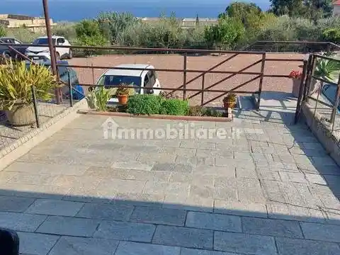 Appartamento in vendita a Costarainera