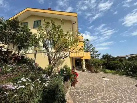 Villa in vendita a Cupello
