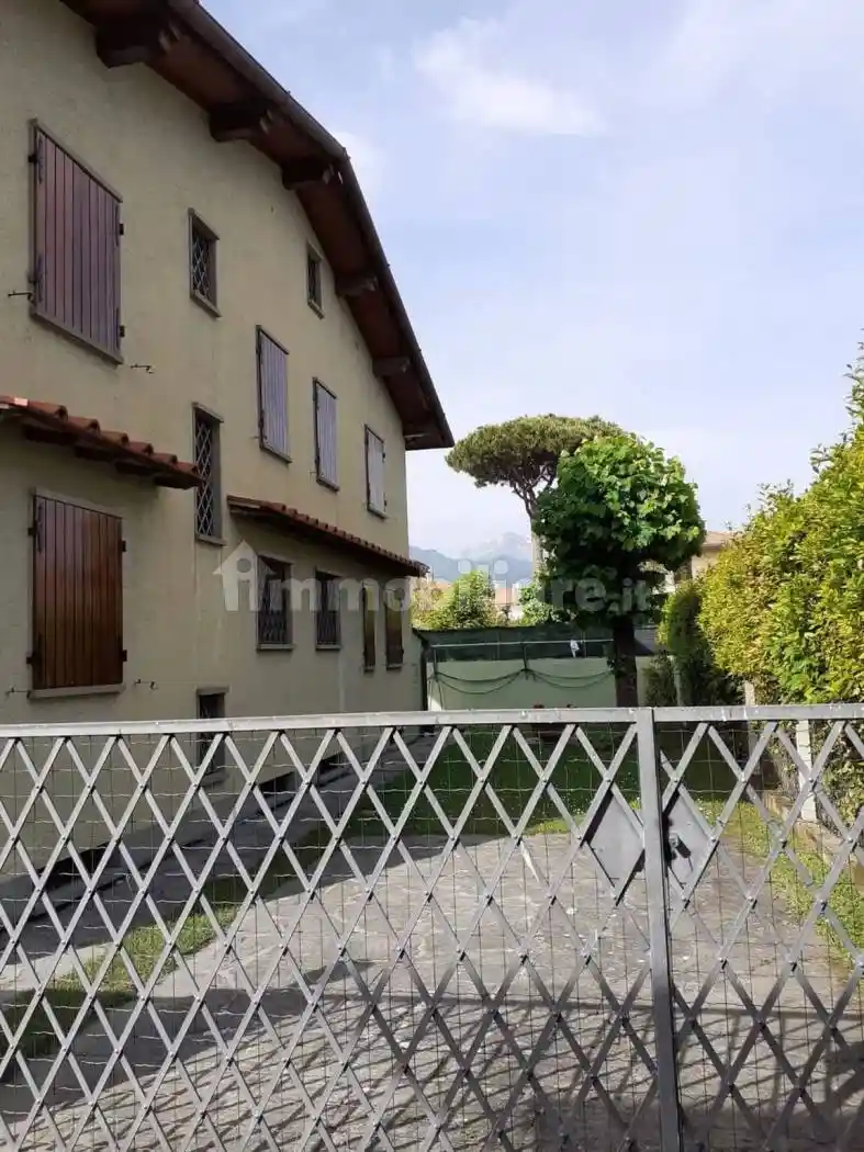 Villa in vendita a Forte dei Marmi