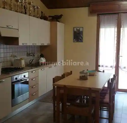 Appartamento in vendita a Rosora