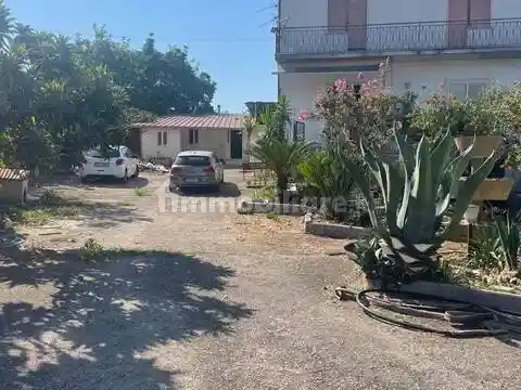 Villa in vendita a Santi Cosma e Damiano