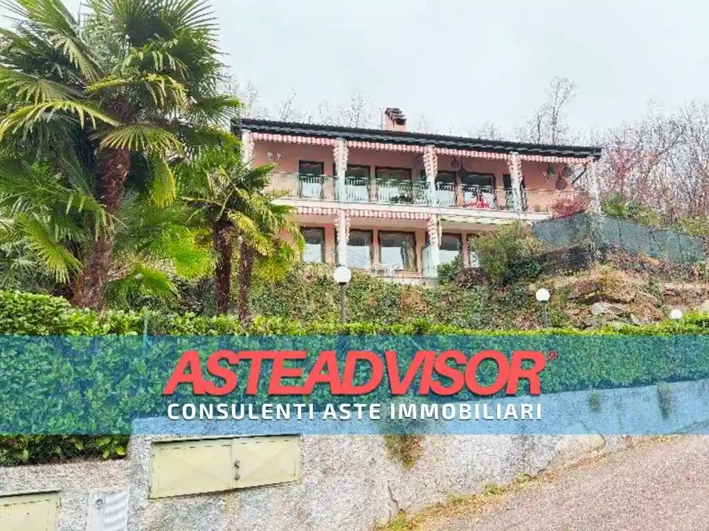 Appartamento in vendita a Porto Valtravaglia