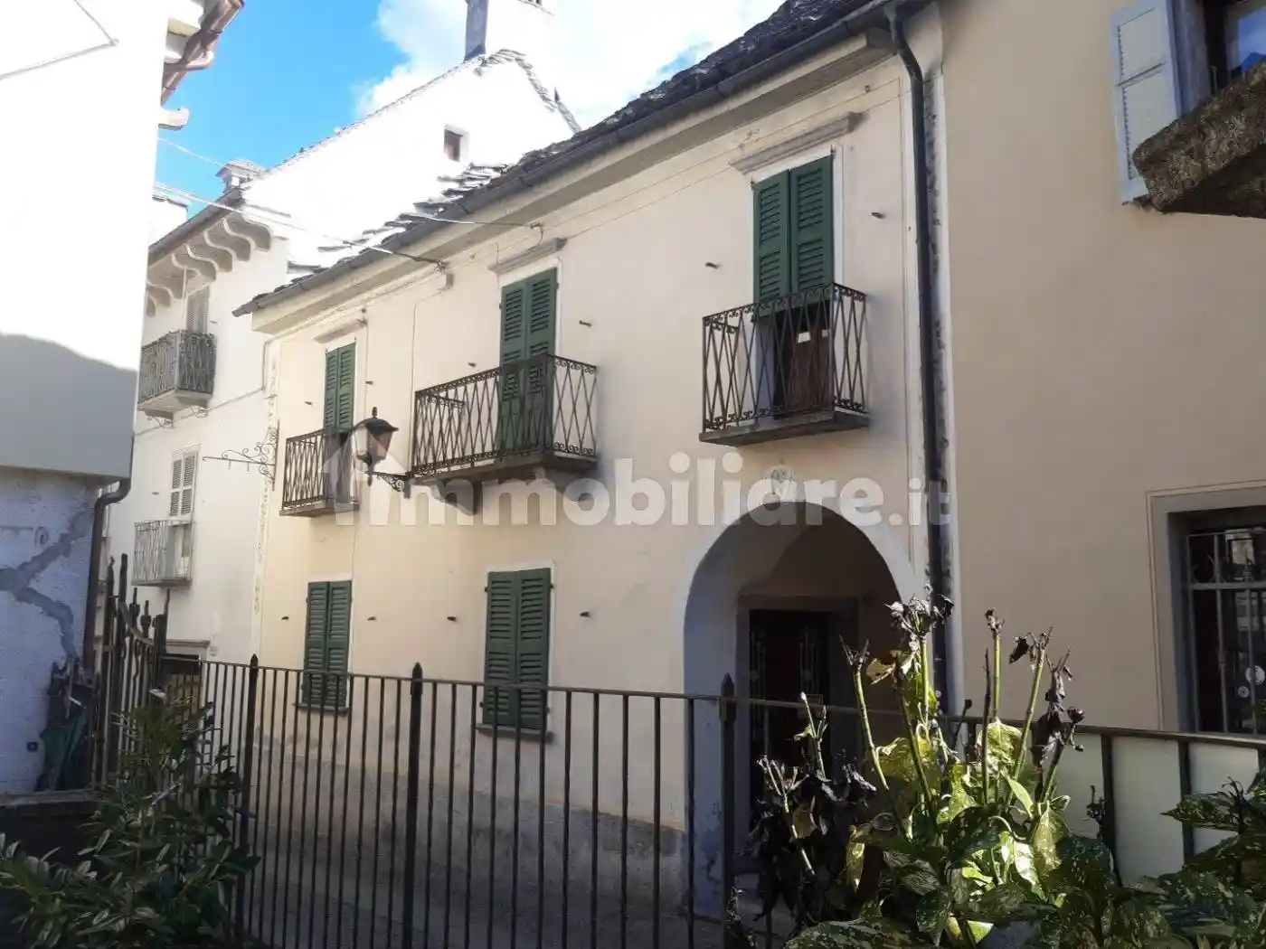 Casa indipendente in vendita a Santa Maria Maggiore