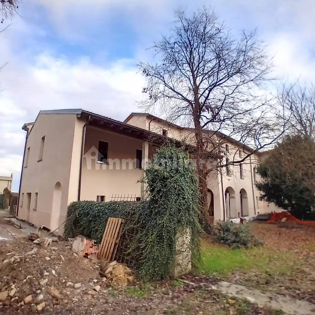 Villa in vendita a Parma