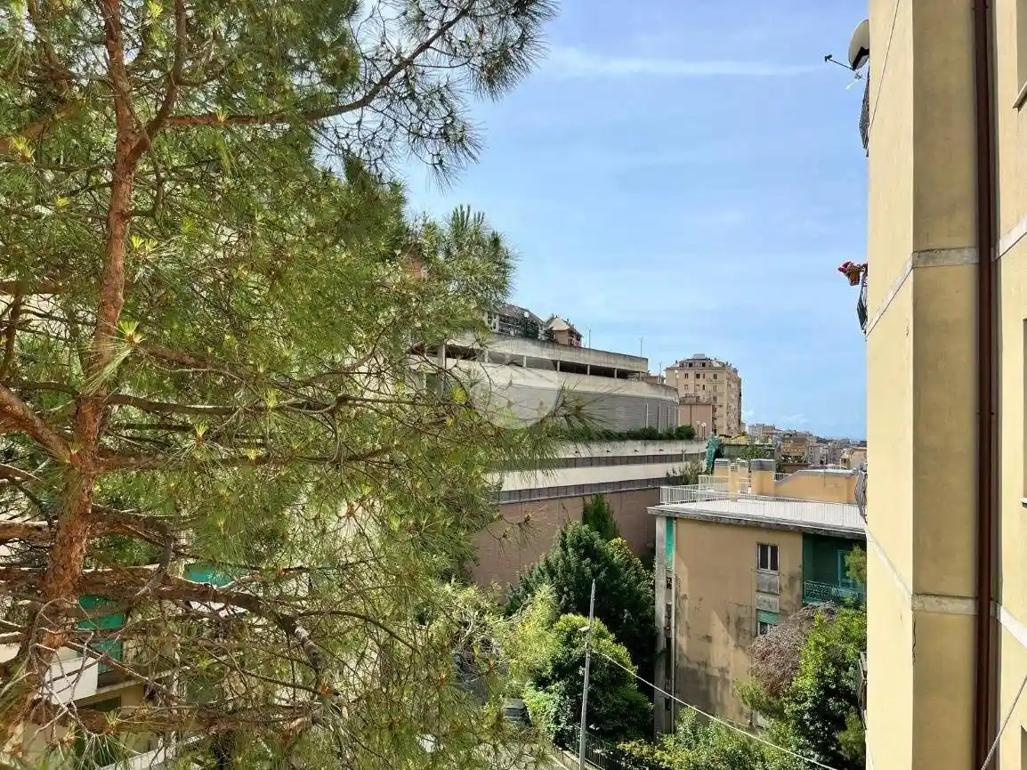Appartamento in vendita a Genova