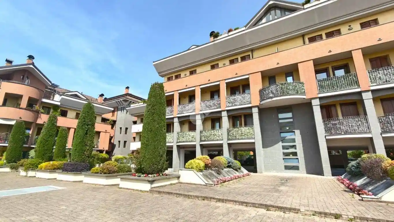 Appartamento in vendita a Senago