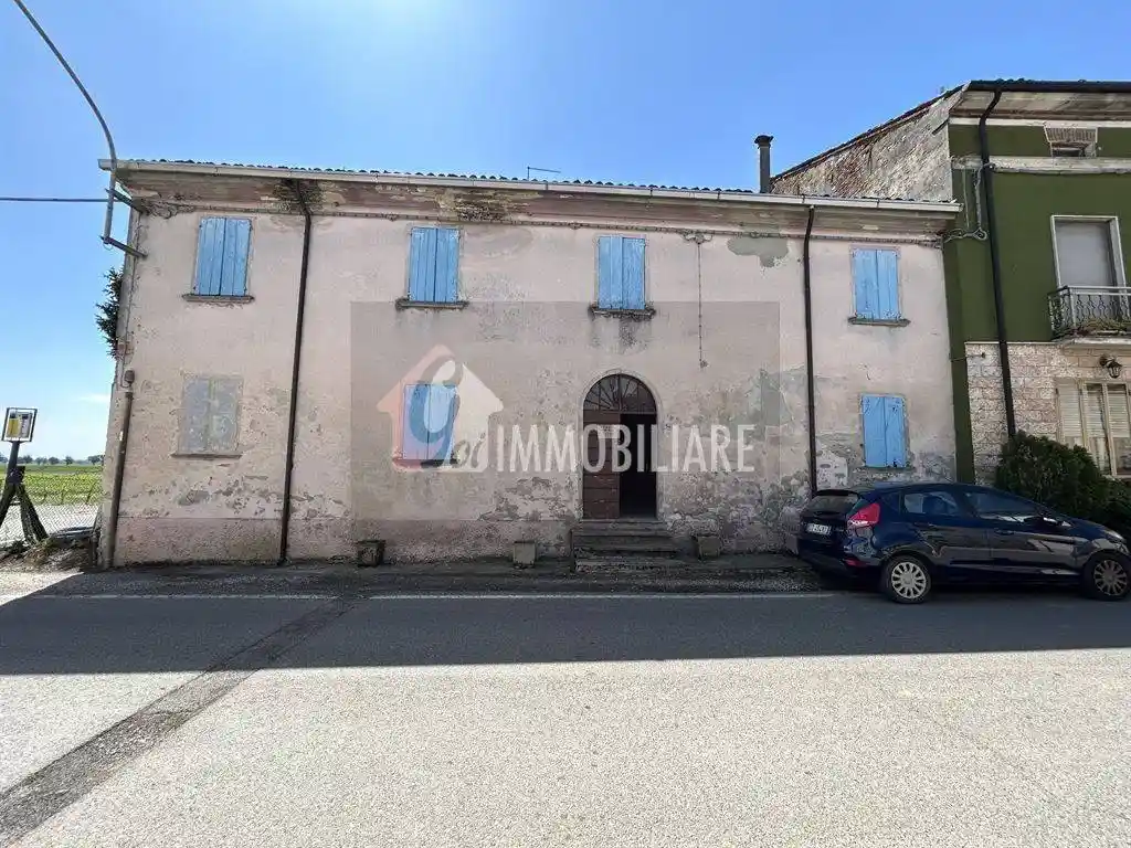 Casa indipendente in vendita a Rivarolo del Re ed Uniti